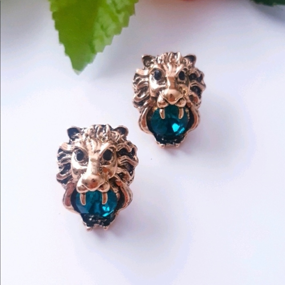 Lion Head Design Rhinestone Adorned Stud Earrings